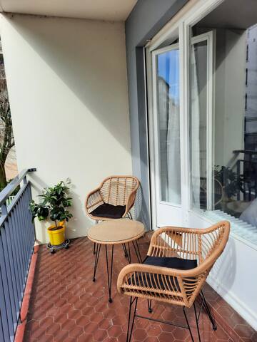 Guillaume Cityscape – ask for discount gallery image 3