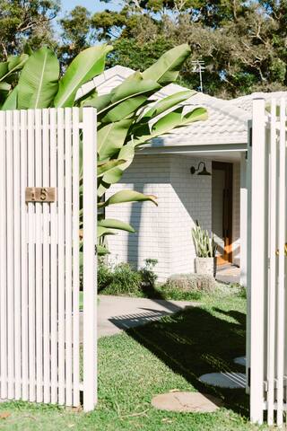 Luxurious Colonial Bungalow with Heated Pool gallery image 2