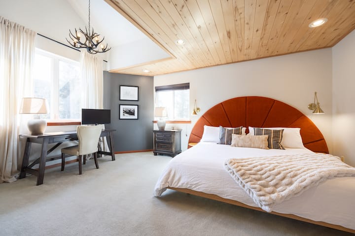 全新加大双人床，可享受舒适的睡眠之夜。