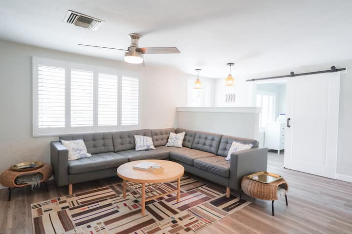 Coastal Cottage On Sanibel - Walk To The Beach! - Sanibel, FL