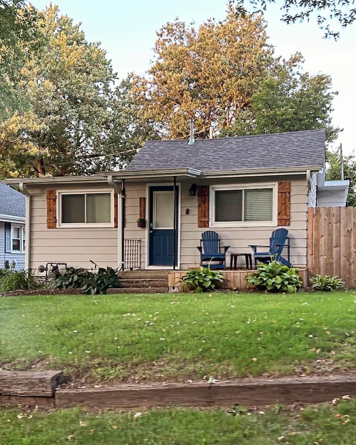 Steps from Lake Koshkonong/fire pit/Lake House inn Houses for Rent in