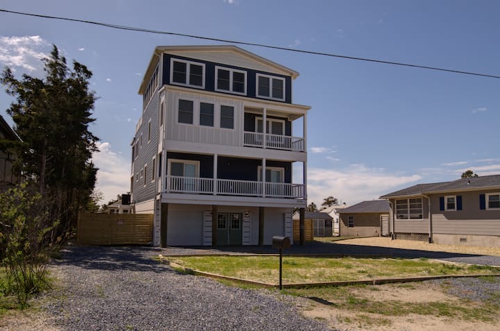 Green Street Costal Retreat