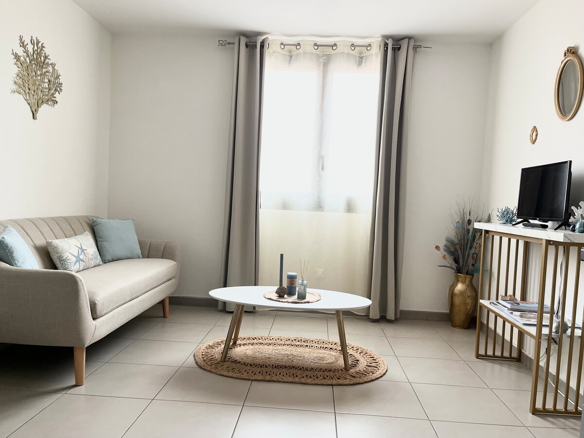 Propriété Airbnb réussie: Nice 2-room apartment near the beaches, SEA view à Propriano