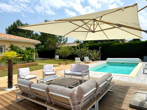 Arès, Villa Mapouchet, pool