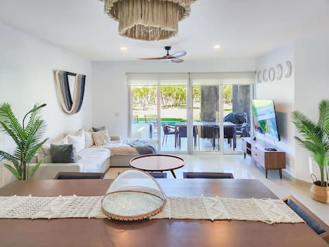 Top performing Airbnb: Private Pool & Jacuzzi, by the ocean, 2 bdr apt. in Grand Coral