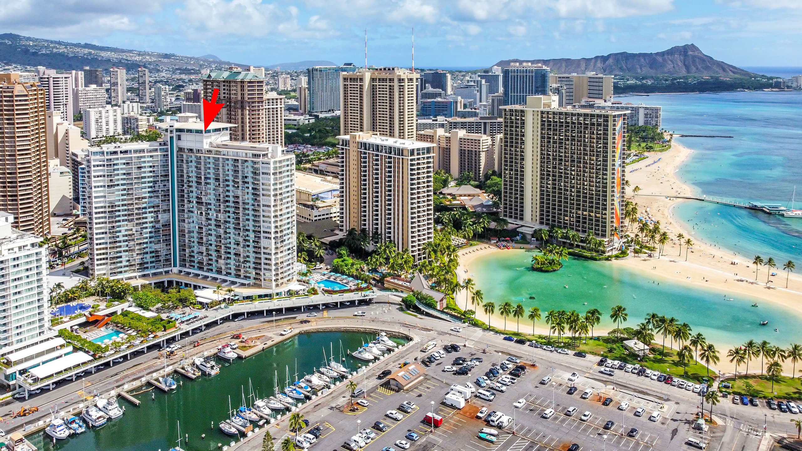 Condo in Honolulu · ★4.88 · 2 bedrooms · 4 beds · 2 private baths - Image 80