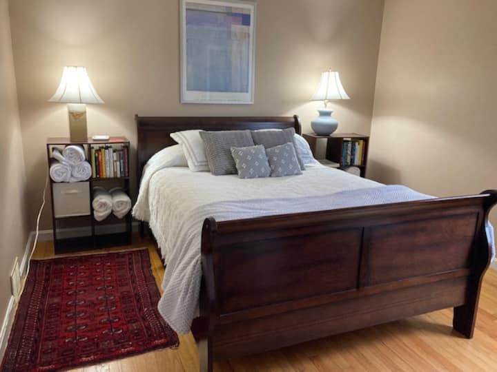 Martha's on Main Houses for Rent in Easthampton, Massachusetts