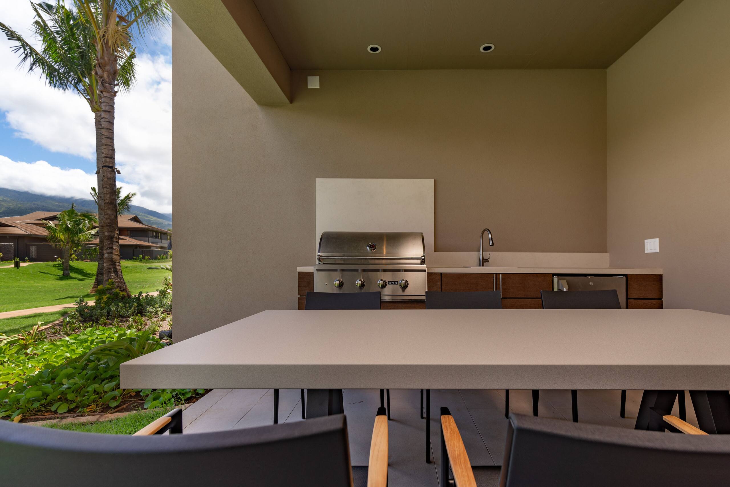 Condo in Lahaina · ★4.96 · 3 bedrooms · 4 beds · 3 baths - Image 42
