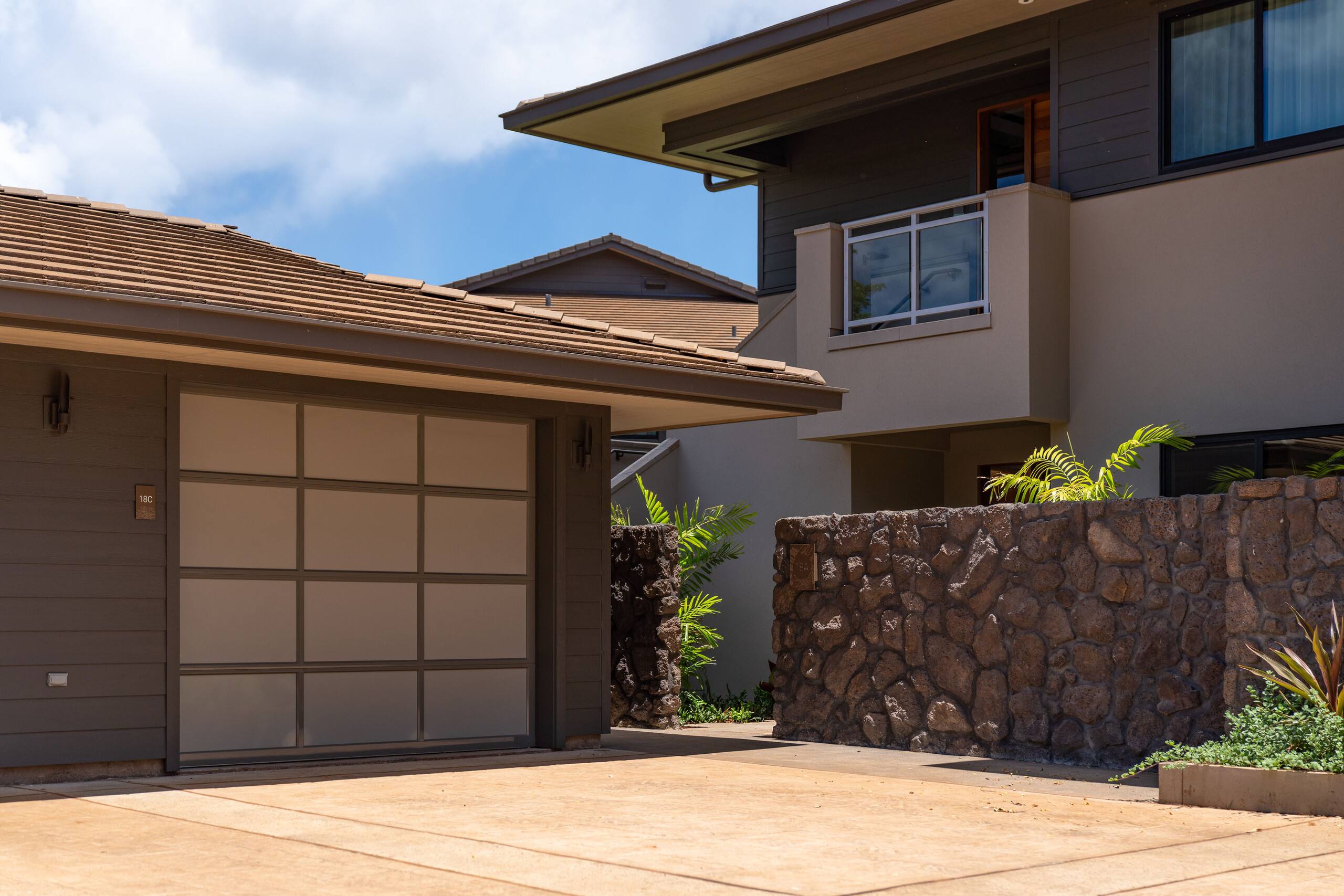 Condo in Lahaina · ★4.96 · 3 bedrooms · 4 beds · 3 baths - Image 52
