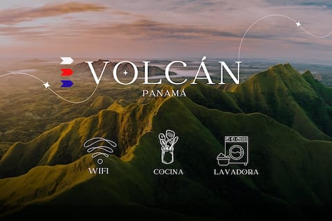 Cozy House + WiFi + Kitchen + TV + Laundry + Parking @ Volcán