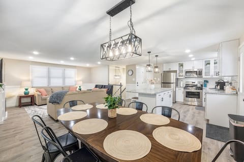 Fully Renovated 4 BR/2BA House. Great location!