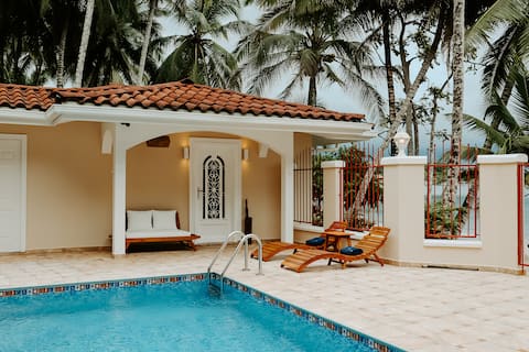 Las Casitas of Villa Paraiso | Beachfront & Pool
