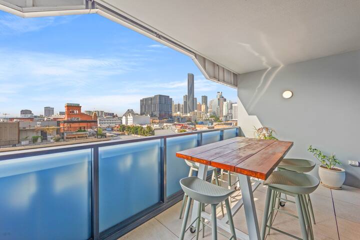 Family Friendly 3 Bedroom Apt w Car Park gallery image 4