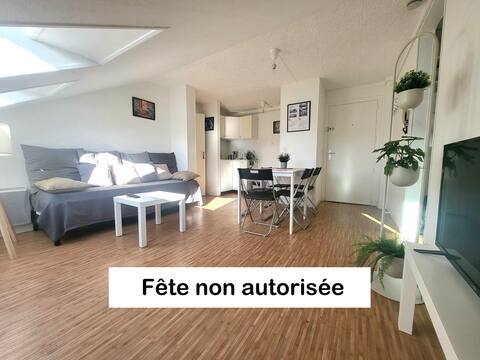 BB 1 5-bed apartment with private parking