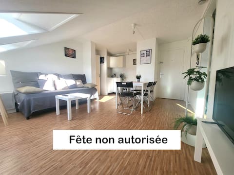 BB 1 5-bed apartment with private parking
