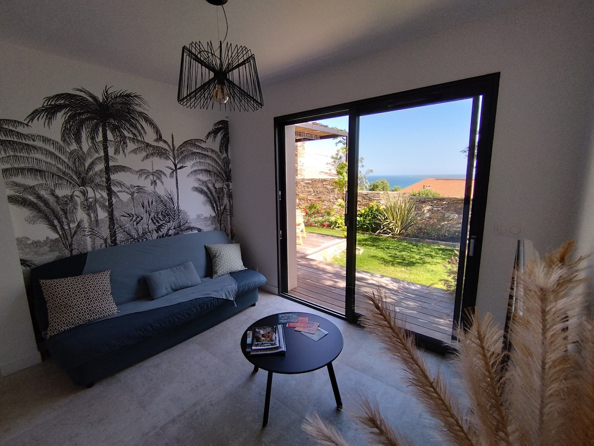 Annuncio Airbnb popolare: Bottom of Villa – Height of Bastia a Bastia