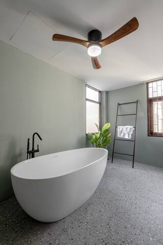 Stylish 2br,Entire 4th flr,3mins walk to Icon Siam gallery image 5