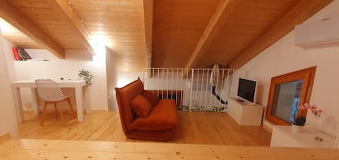 Popular Airbnb listing: Beach House, on the shores of Lake Trasimeno in Magione