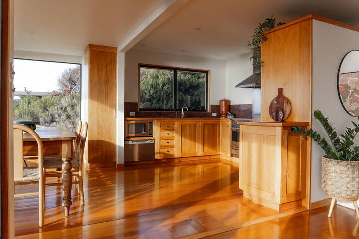 Oriole Bay of Fires gallery image 3