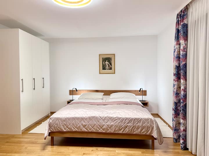 Apartment 2, 34 Qm 1. Etage, Kombinierter Wohn- Un - Bad Endorf