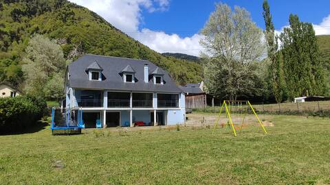 La Villa Bleue,400 sqm, Jacuzzi, games room