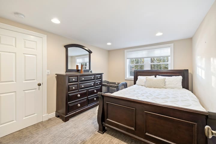 საძინებელი 4