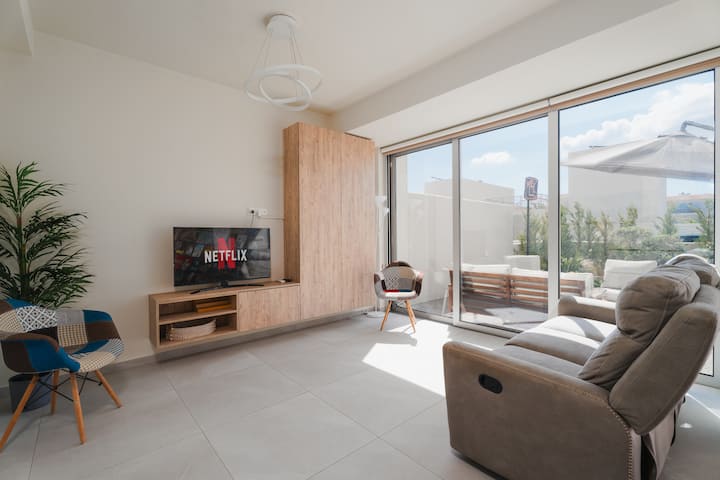 New 2br Maisonette In Luxury Resort Pool & Beach - Famagouste