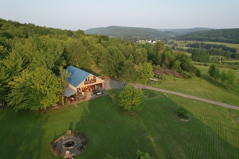 Endless Views 2 BR loft 22 Min from CAS-Village