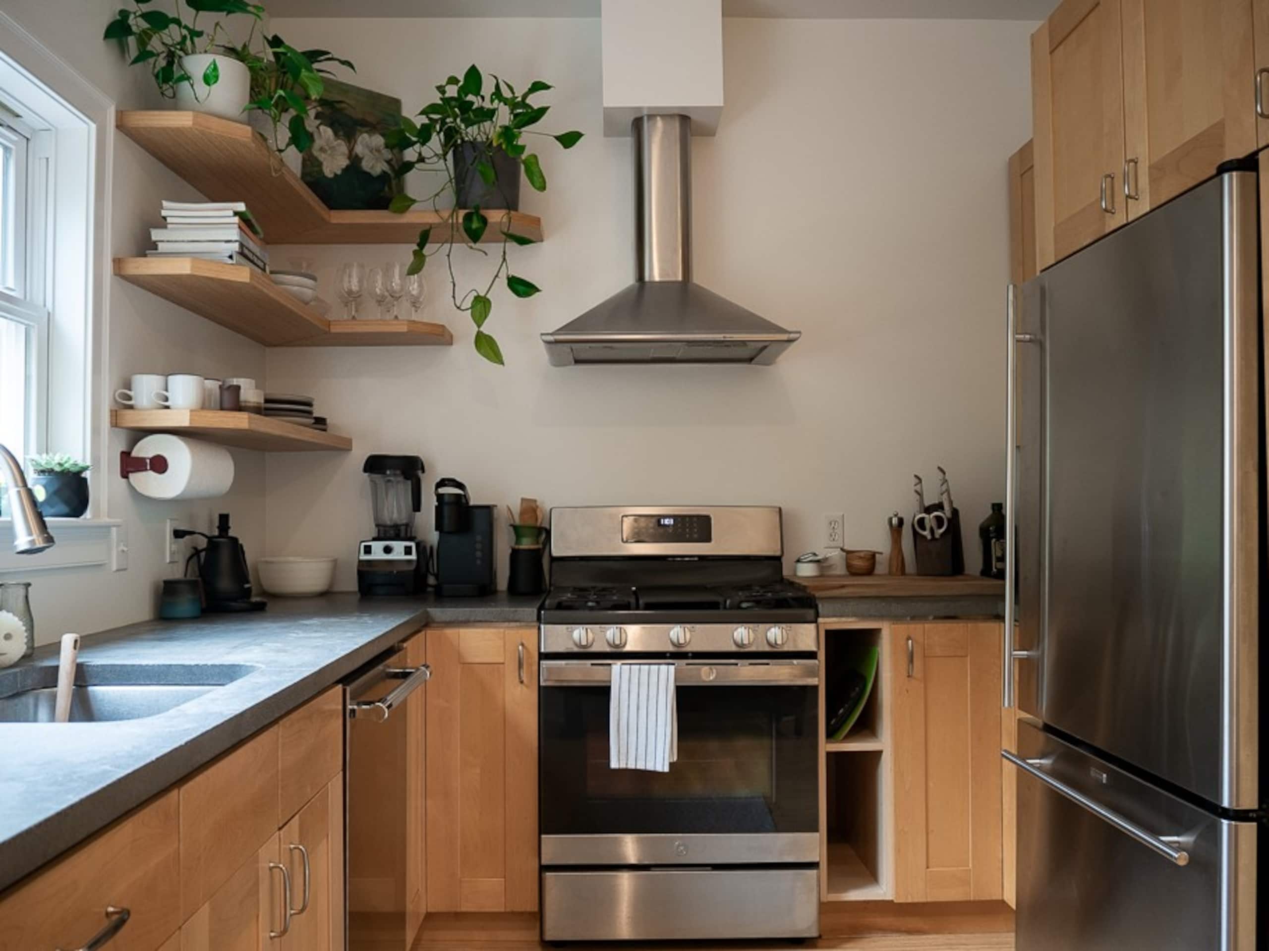 Condo in San Francisco · ★5.0 · 1 bedroom · 2 beds · 1 bath - Image 4