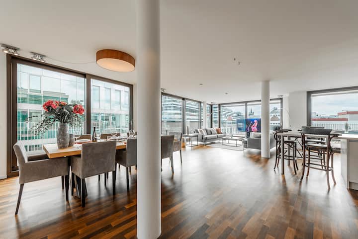 Classy Stay - Luxury Loft at the Cathedral | Rooftop Terrace