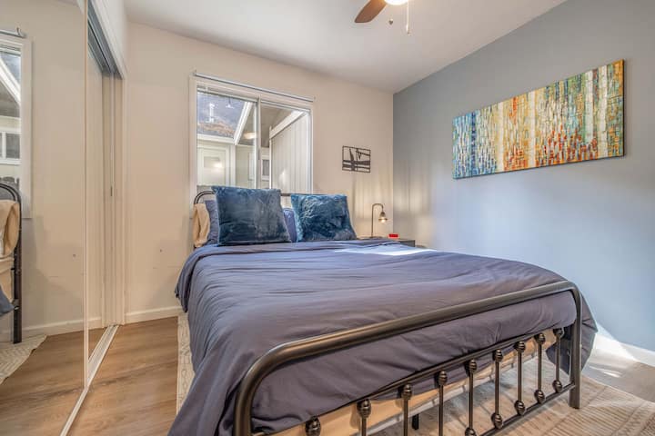 Third full bedroom equipped with new flat screen Smart TV and XBox One complete with two wireless controllers and headphones, perfect for the kids or the gamer in you.