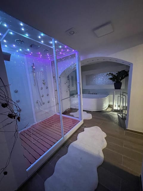 Escape private SPA II steam & infrared sauna & WP