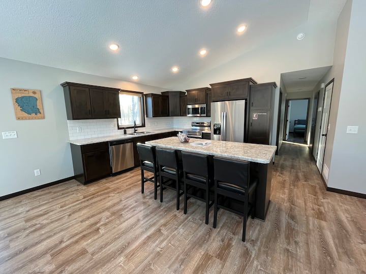 The Ridge - New Modern Home! - Father Hennepin State Park, Isle