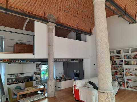 Modern and independent Loft close to Milan