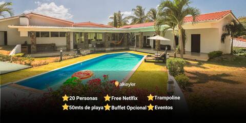 The Big Family Mini Resort House @Punta Barco