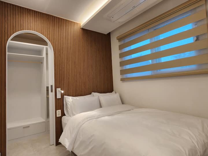 غرفة النوم 2