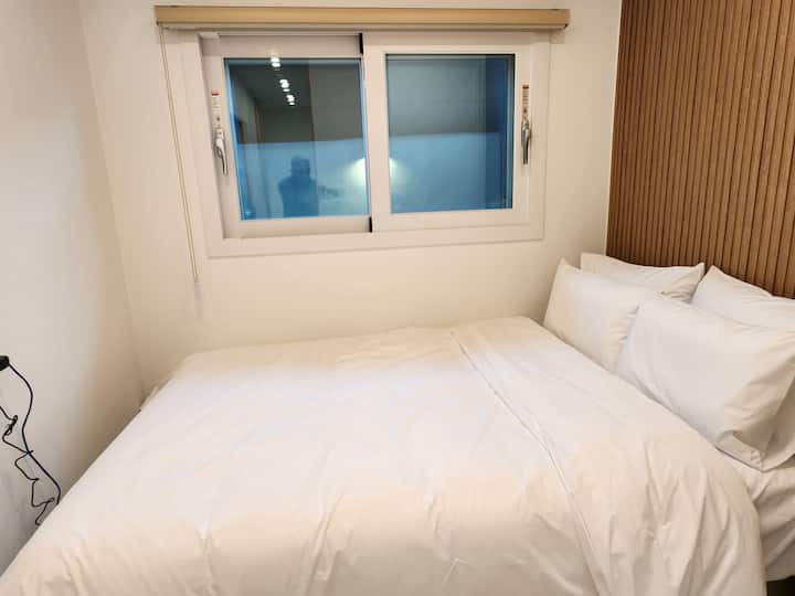 غرفة النوم 1