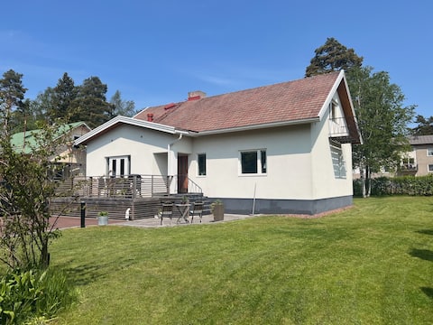Villa| sauna |farm |electric car charger |central|Fresh