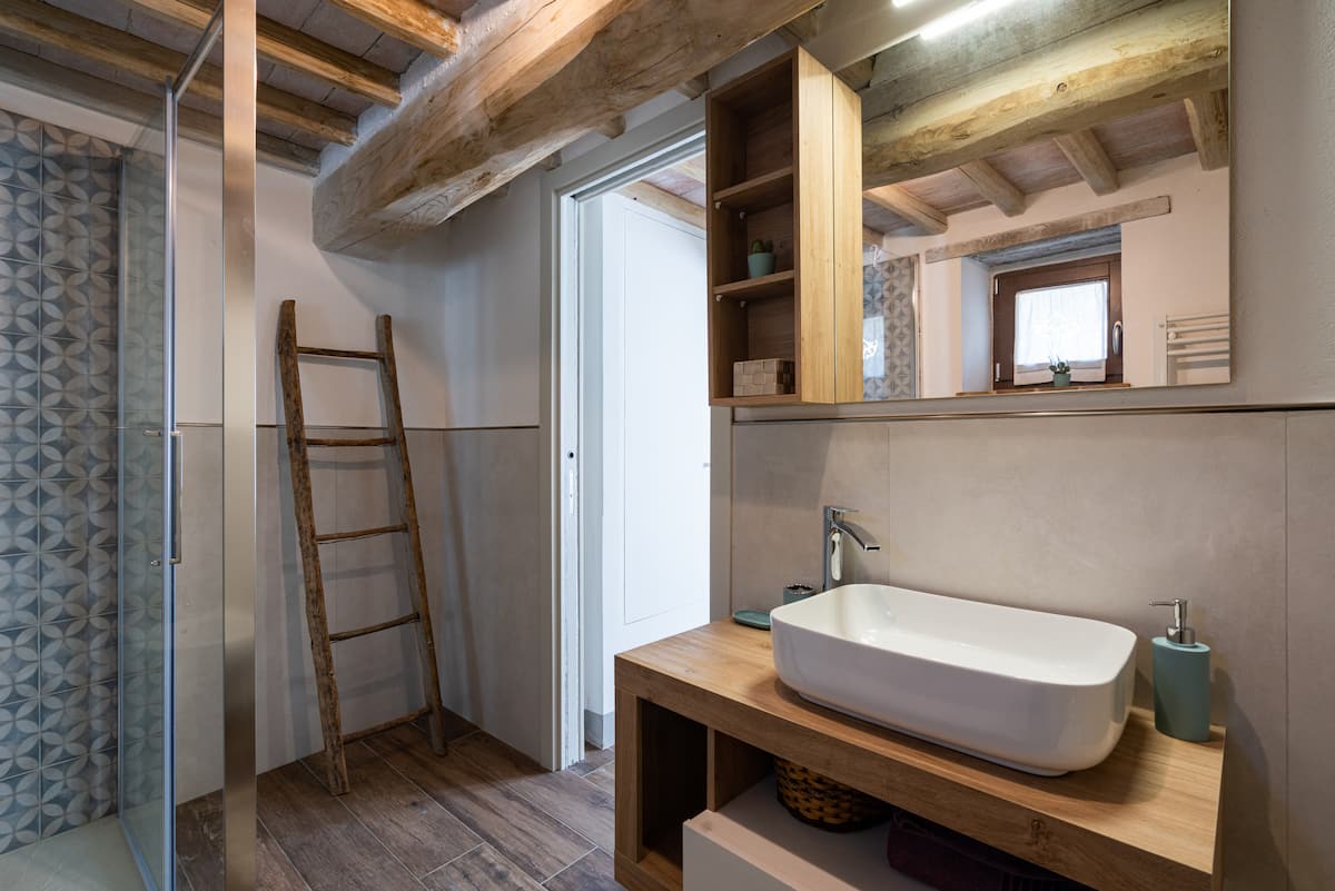 Antico Casale — Piscina privata e vista su Cortona — 27