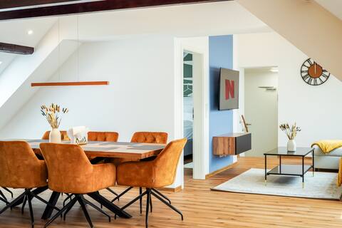 7SEAS Apartment | Netflix | Boxspring | 8 P.