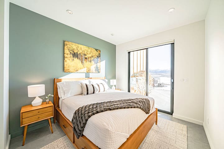 El dormitorio #3 también tiene acceso al patio al aire libre. 