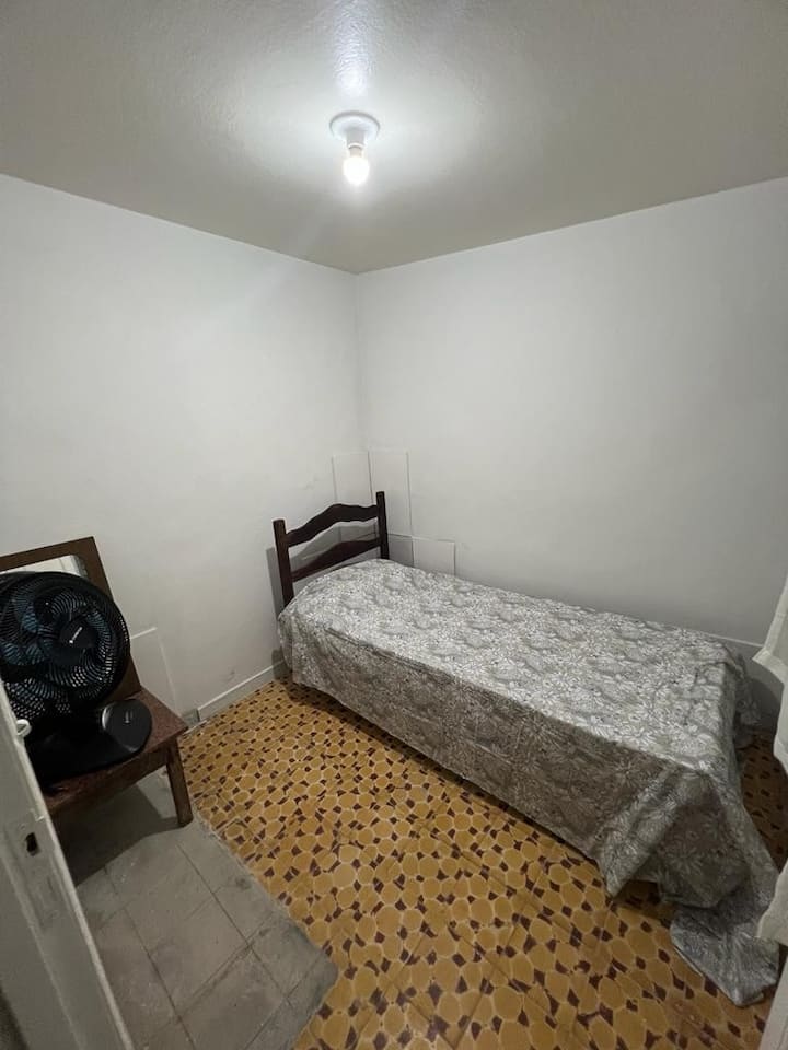 საძინებელი 4