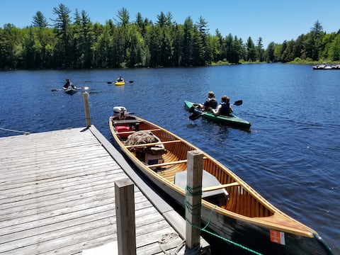 Cozy Rustic Cabin, Lake Front, Fishing and Hunting