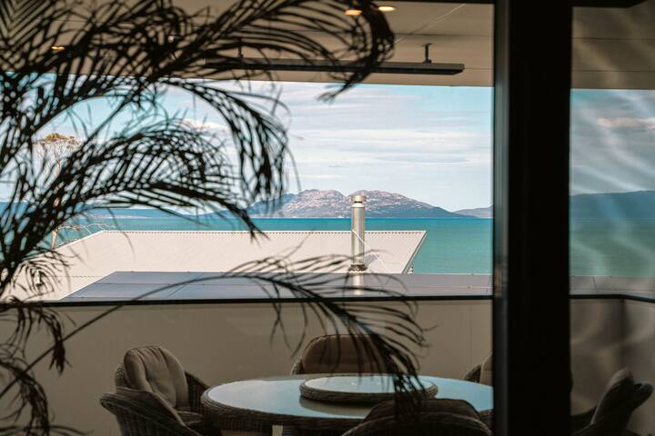 The White House ~ Your ultimate escape! gallery image 5