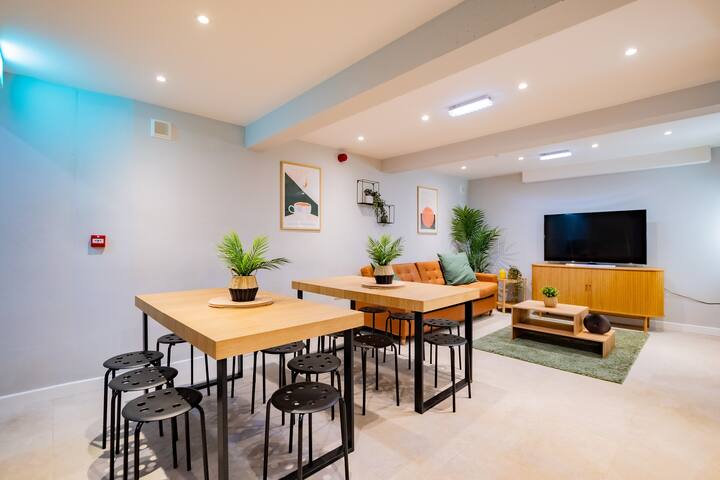 The Large Group House gallery image 3