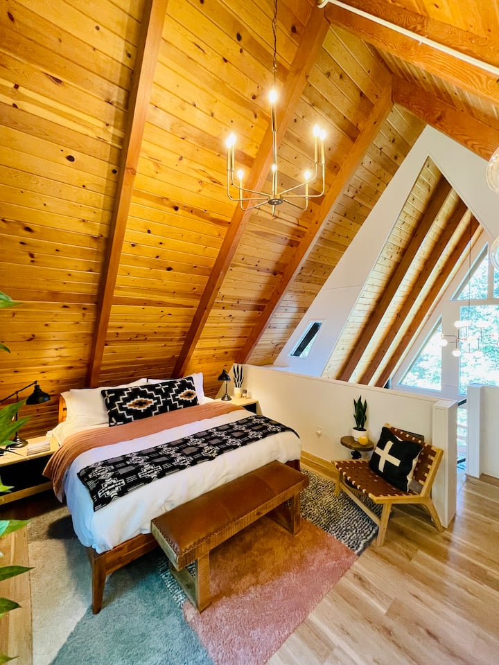 Each bedroom comes equipped with extra blankets for that extra cozy feel, should you need that extra layer of warmth. 