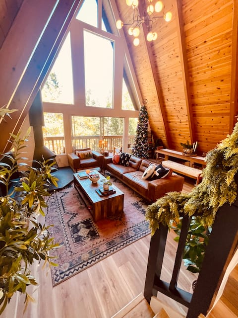 Secluded A-Frame, Hot Tub, Lake Access