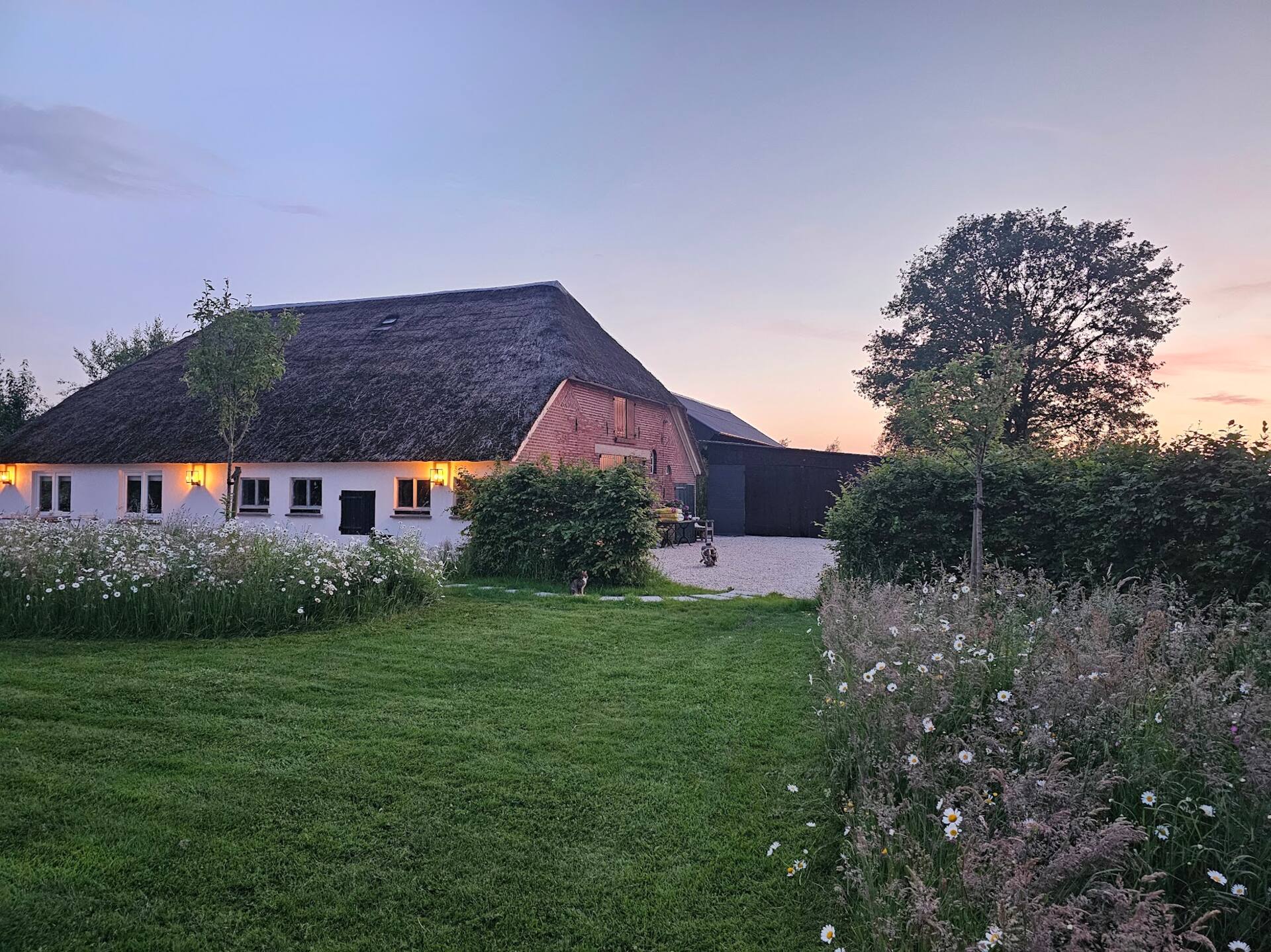 Luxury Farm with Fireplace & Large Private Garden