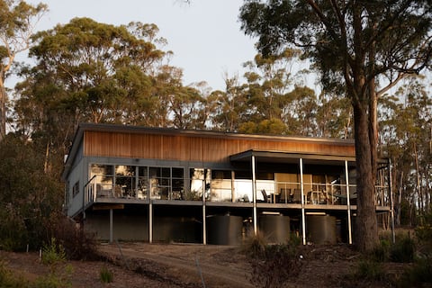 Your Bruny Island beach getaway