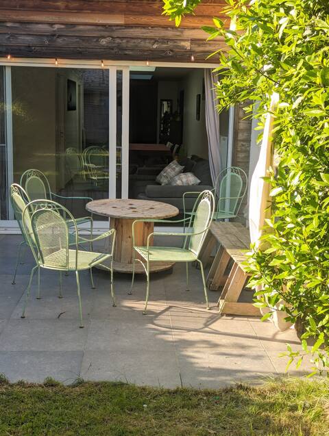 Charming House in Lille with Jardin Terrasse Sud